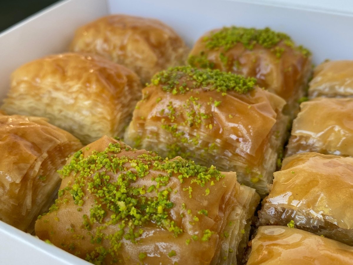 Asi | Assorted Baklava with Pistachio and Walnut - Aladdin Business
