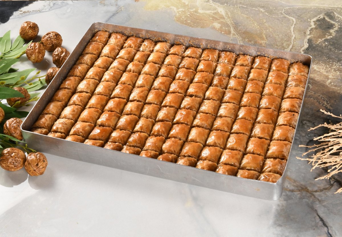 Asi | Special Mini Baklava with Walnut Tray - Aladdin Business