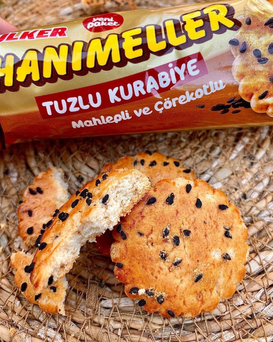 Hanimeller Salty Cookies with Mahlap and Blackseeds - 81g x 18 Pieces