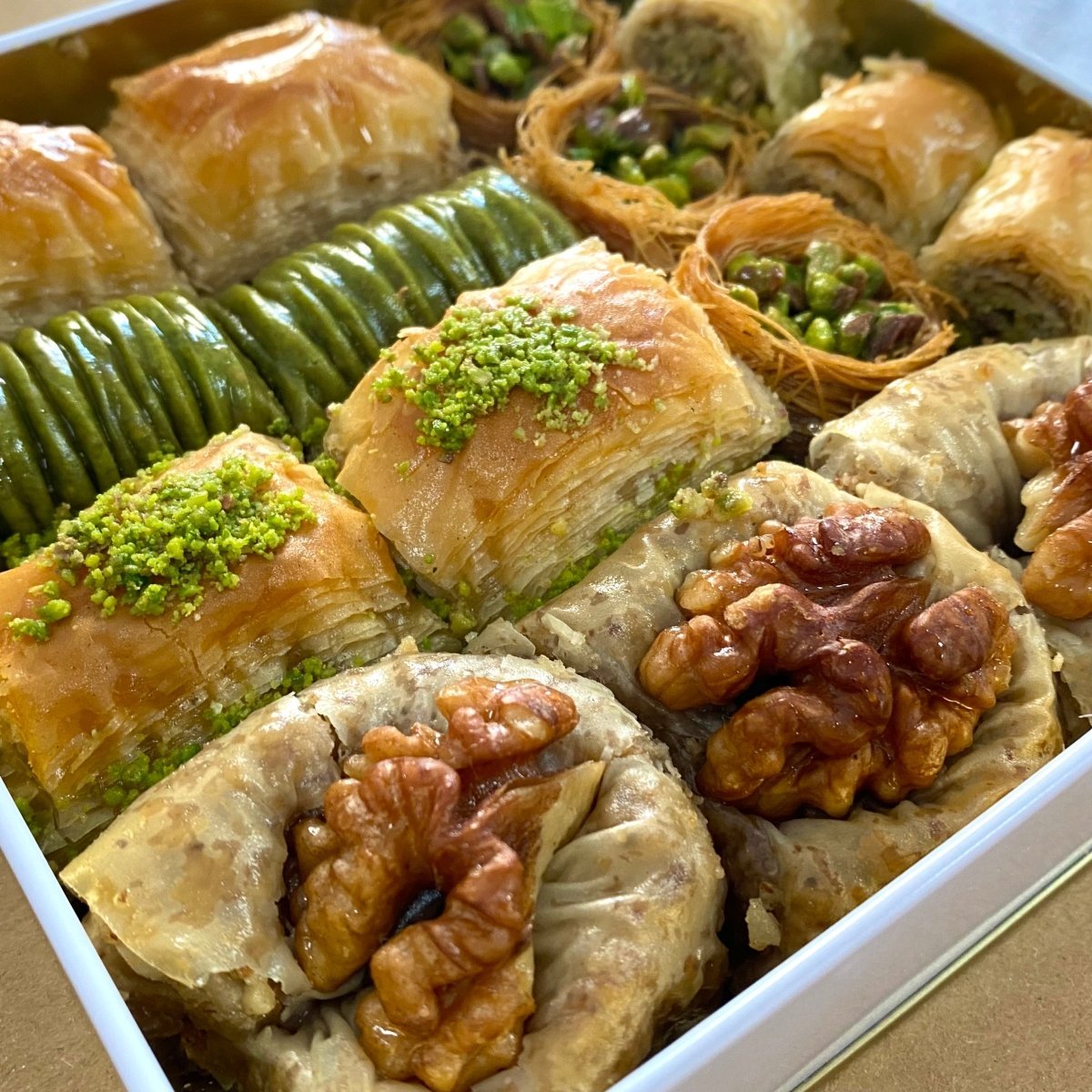Asi | Assorted Pistachio and Walnut Baklava in Gift Metal Box - Aladdin Business