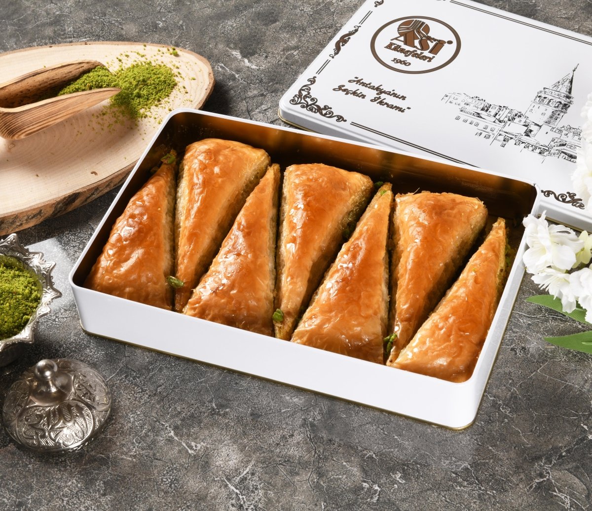 Asi | Carrot Slice Baklava with Pistachio in Gift Metal Box - Aladdin Business