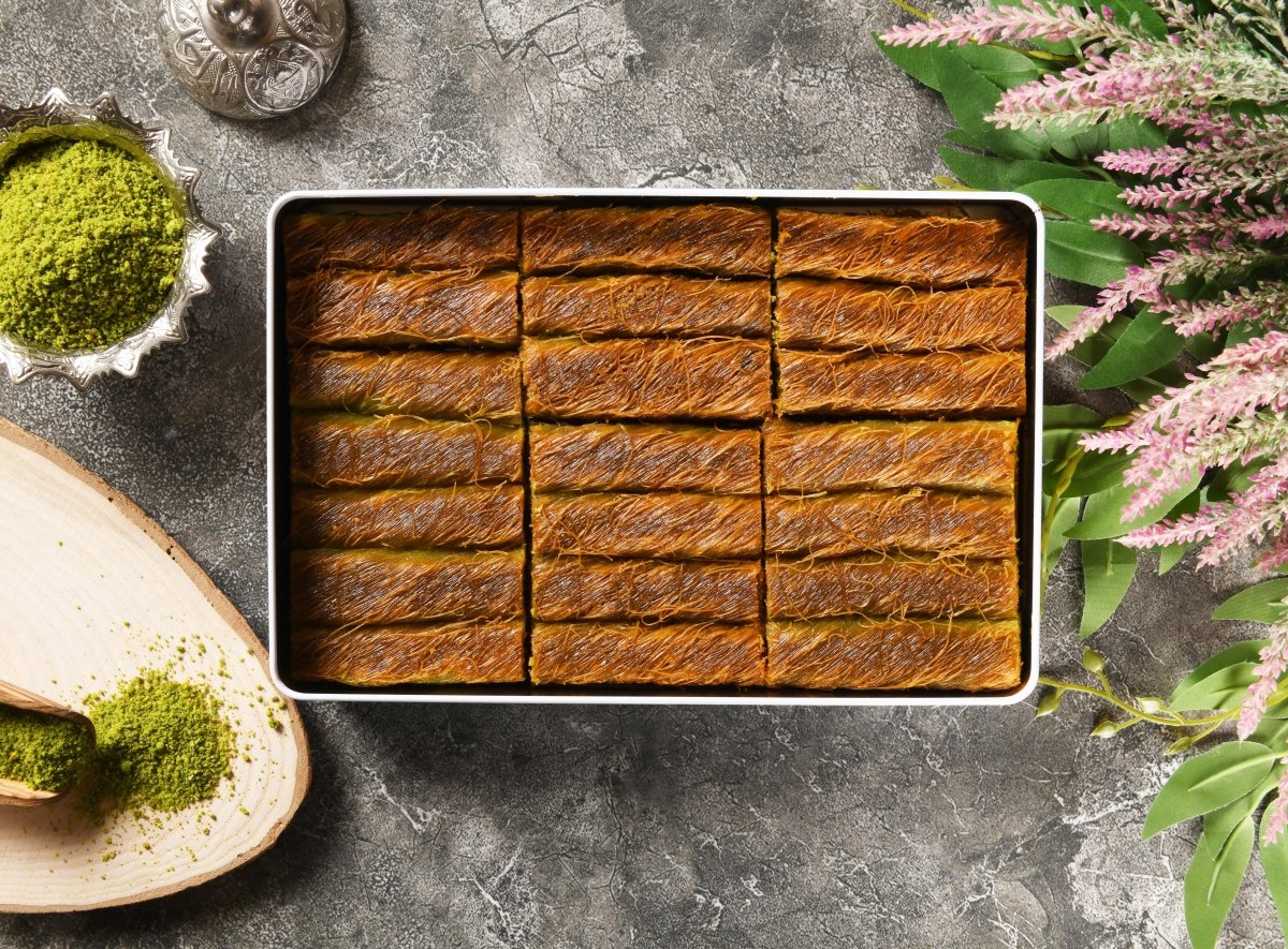 Asi | Gaziantep Pistachio Burma Kaydayif in Gift Metal Box - Aladdin Business