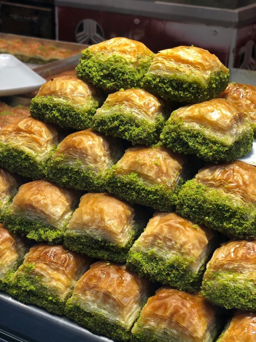 Asi | Lasting Pistachio Baklava Tray - Aladdin Business
