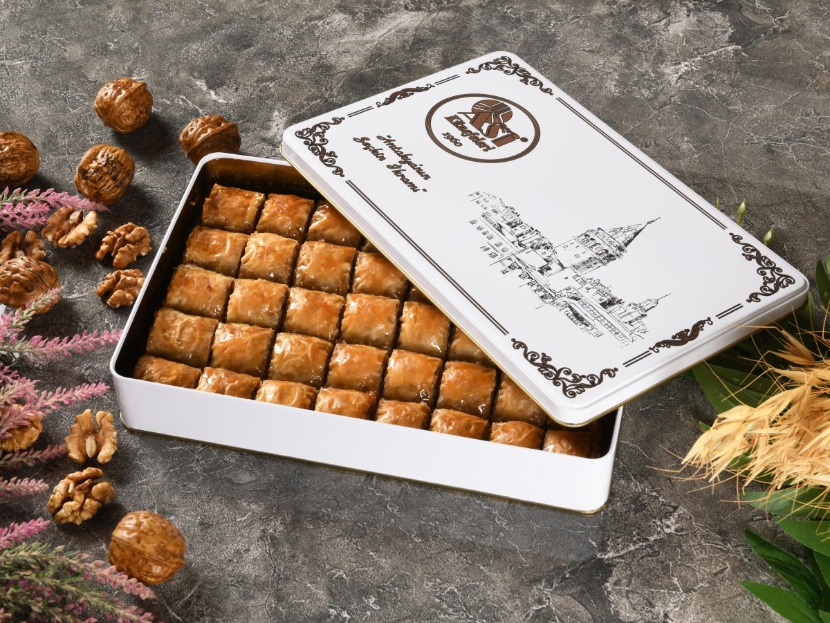 Asi | Special Mini Baklava with Walnut in Gift Metal Box - Aladdin Business