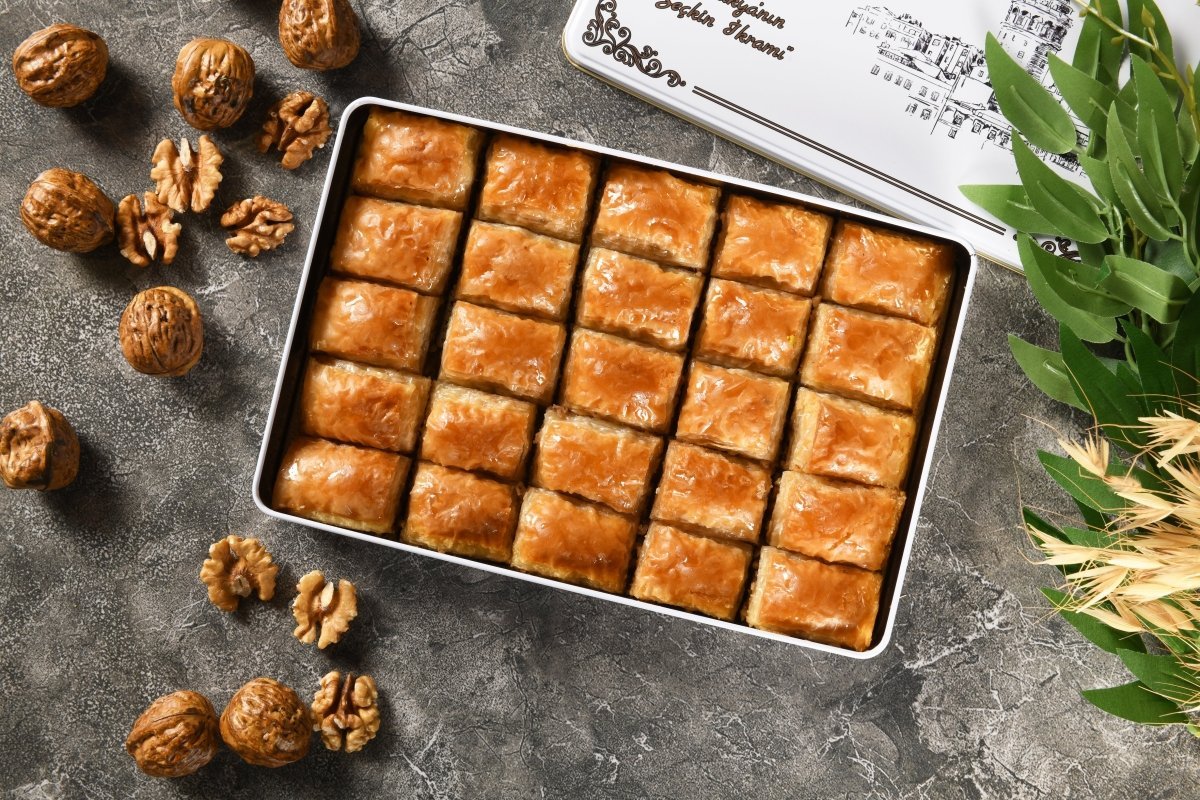 Asi | Walnut Baklava in Gift Metal Box - Aladdin Business